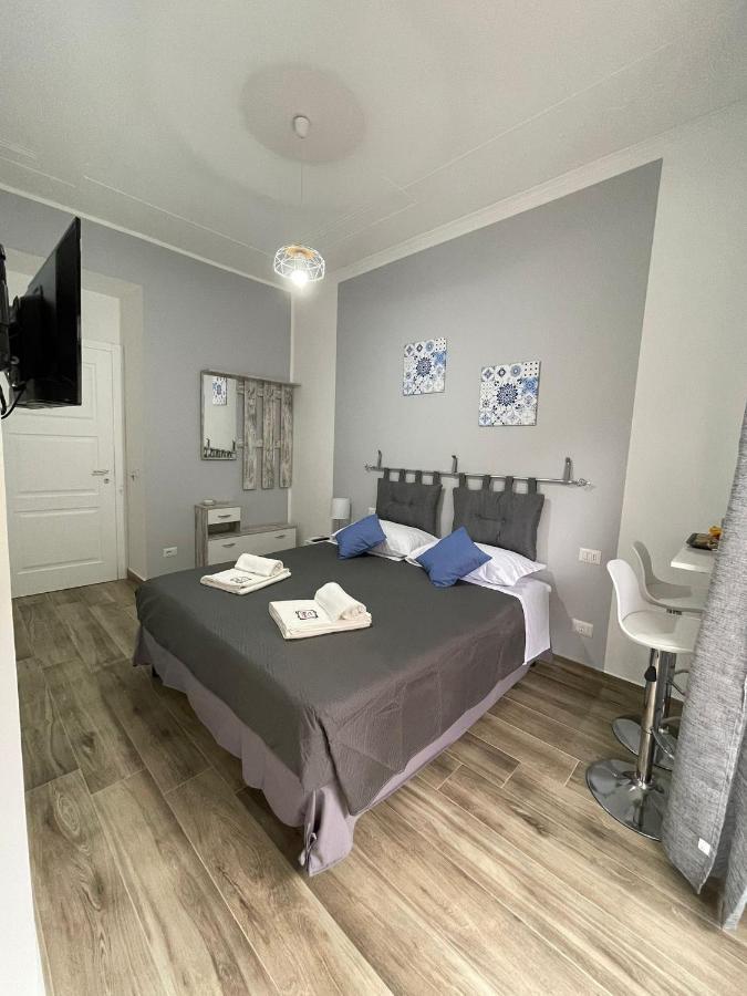 A Bone Bed & Breakfast Catania